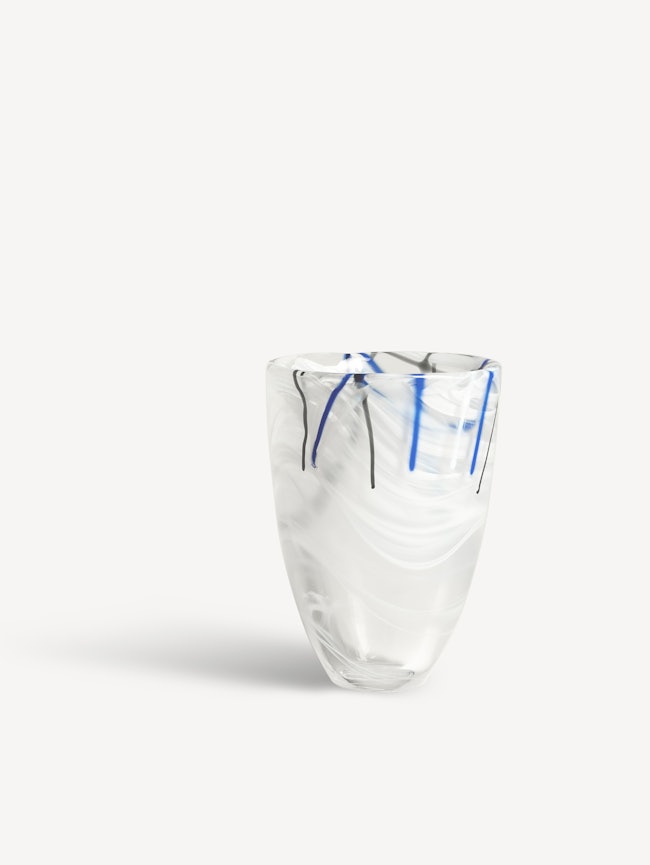 Contrast vase white