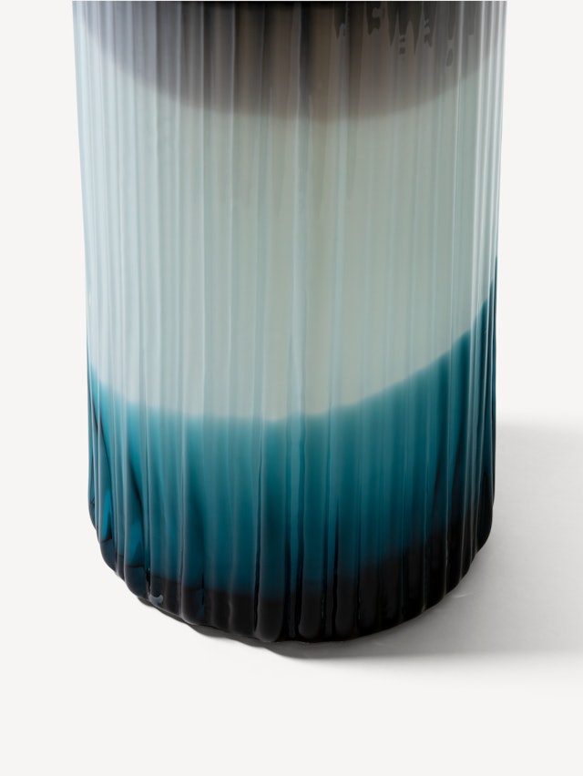 Plissé vas svart/ljusblå/turkos ED 10 Plissé vas svart/ljusblå/turkos ED 10