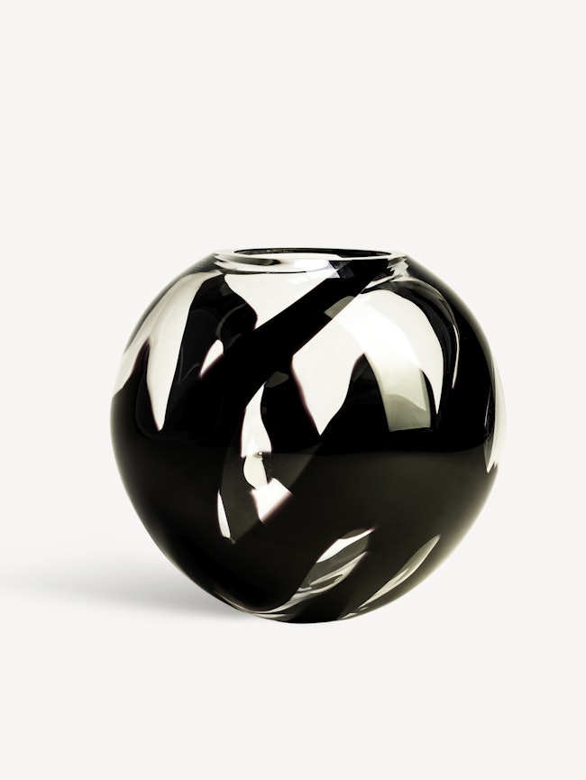 Globe vase black 240mm