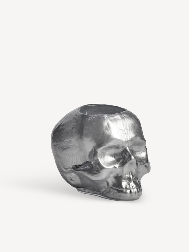 Still life skull silver ljuslykta